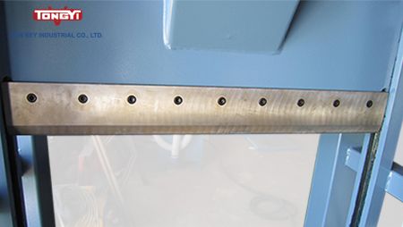 कटिंग ब्लेड